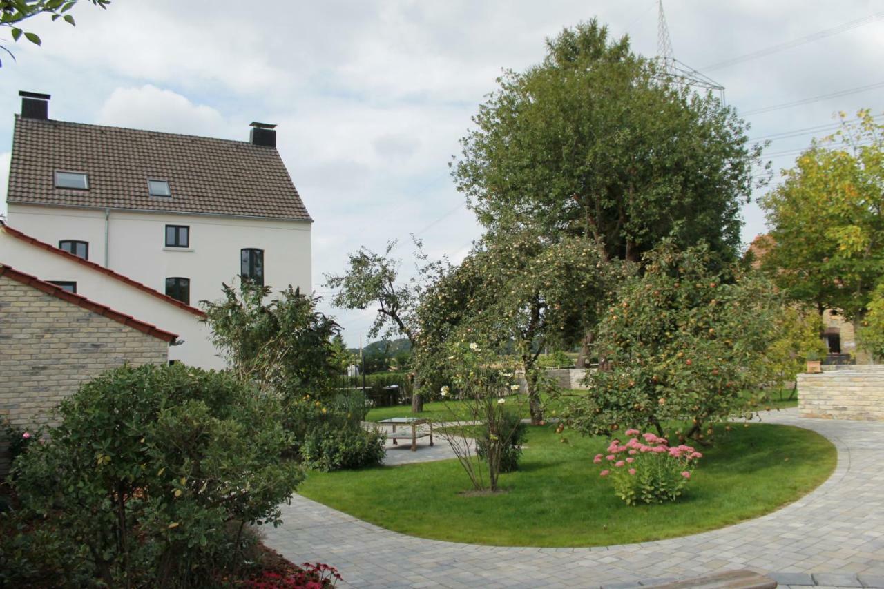 Landhotel Alte Toepferei Duisburg Exterior photo