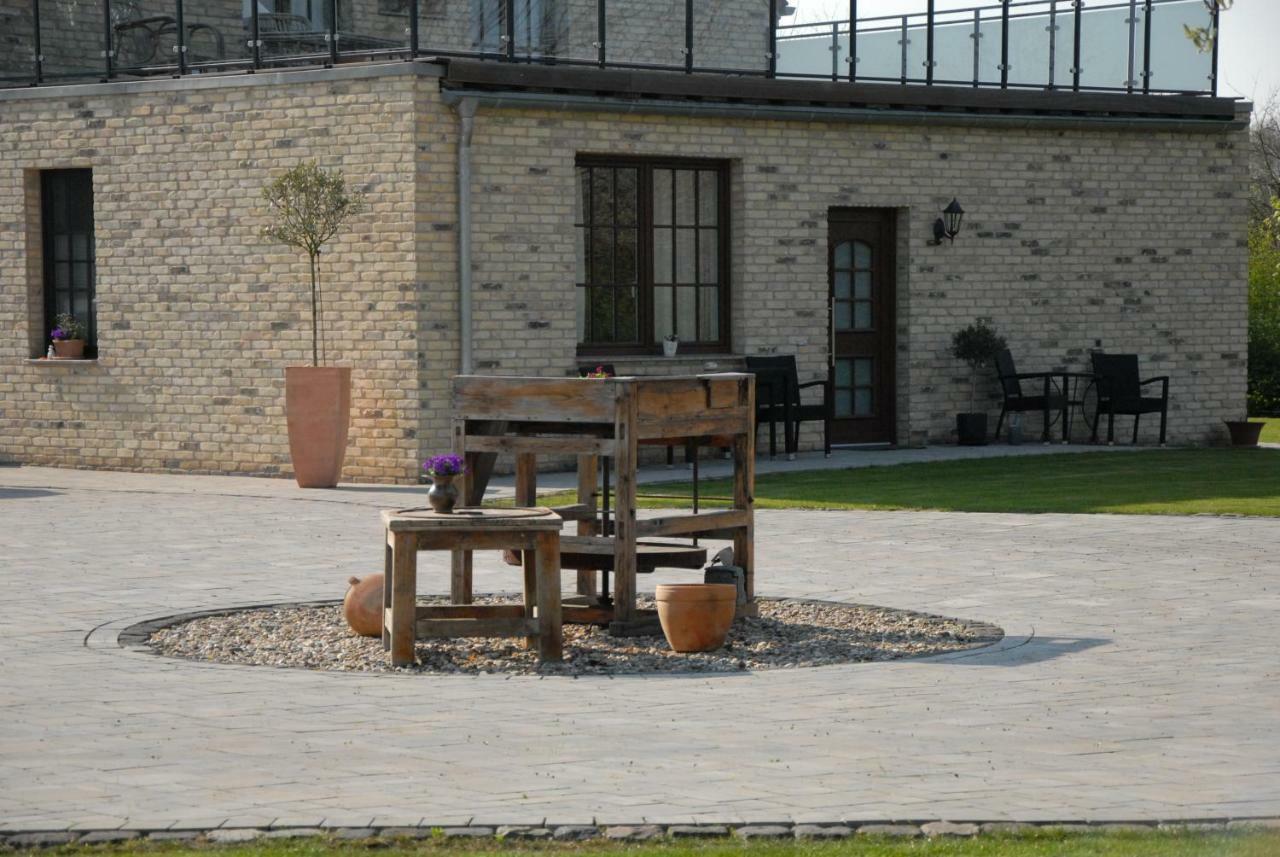 Landhotel Alte Toepferei Duisburg Exterior photo