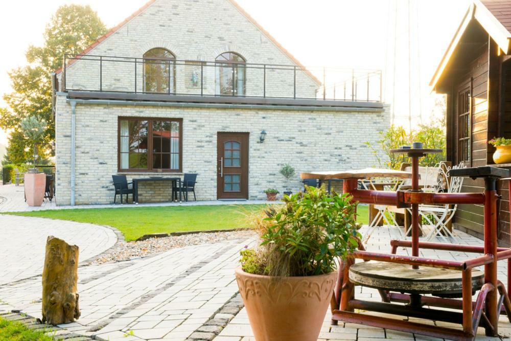 Landhotel Alte Toepferei Duisburg Exterior photo